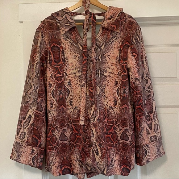 House Of Sunny Snake Print Relaxed Blazer - Picture 5 of 7